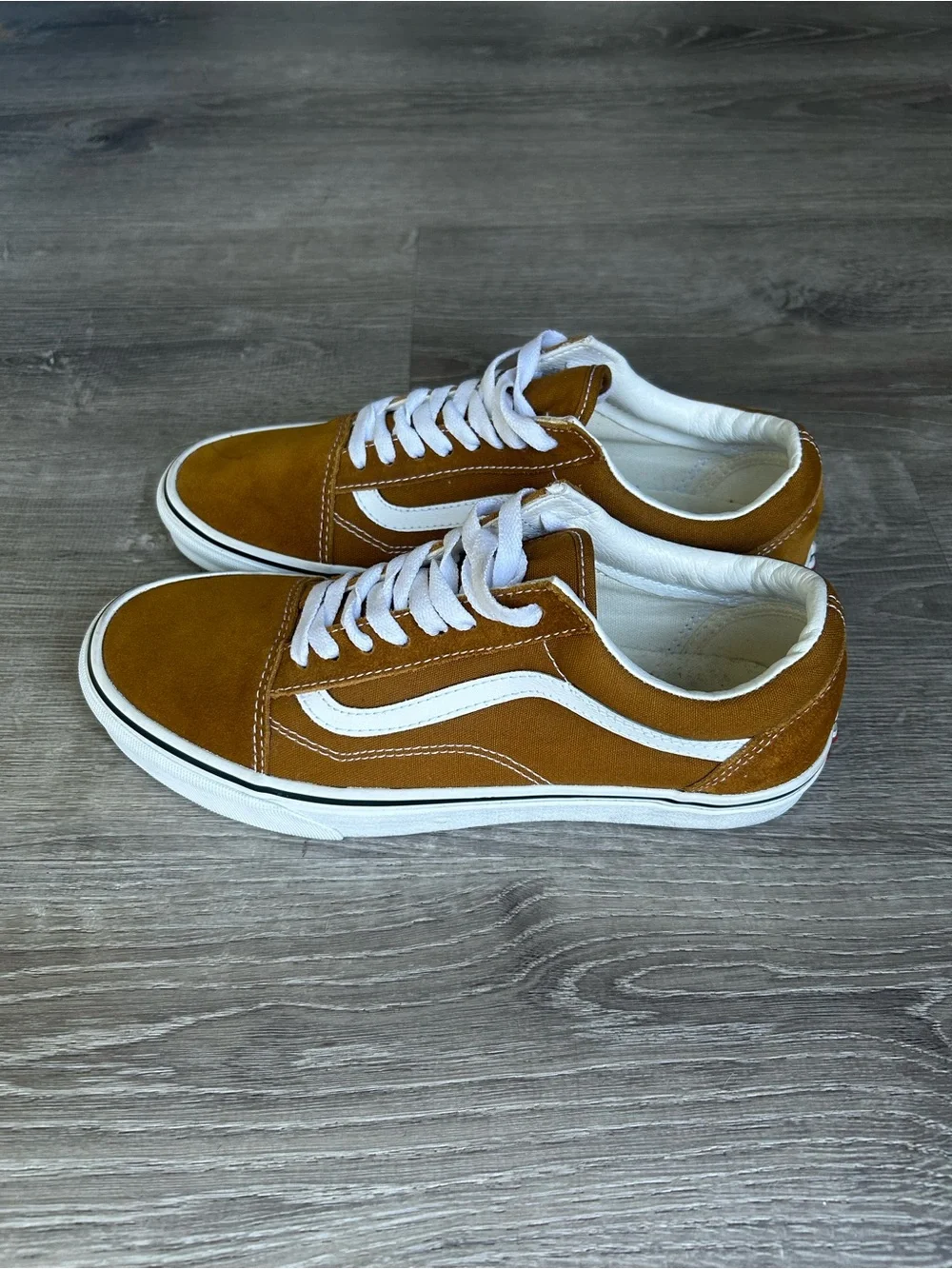 Vans Men's Casual Low-Top Suede Sneakers - Tan with White Stripe